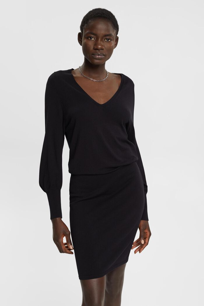 Stickad klänning med slitsade ärmar, LENZING™ ECOVERO™, BLACK, detail image number 1