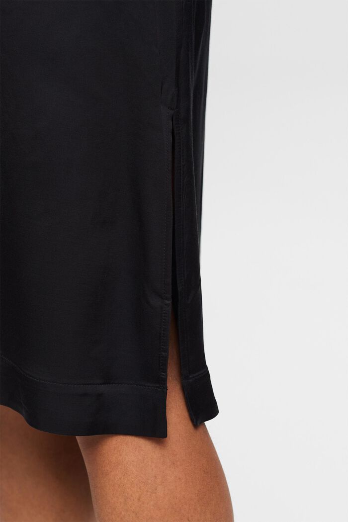 Rak ärmlös klänning i satin, BLACK, detail image number 2