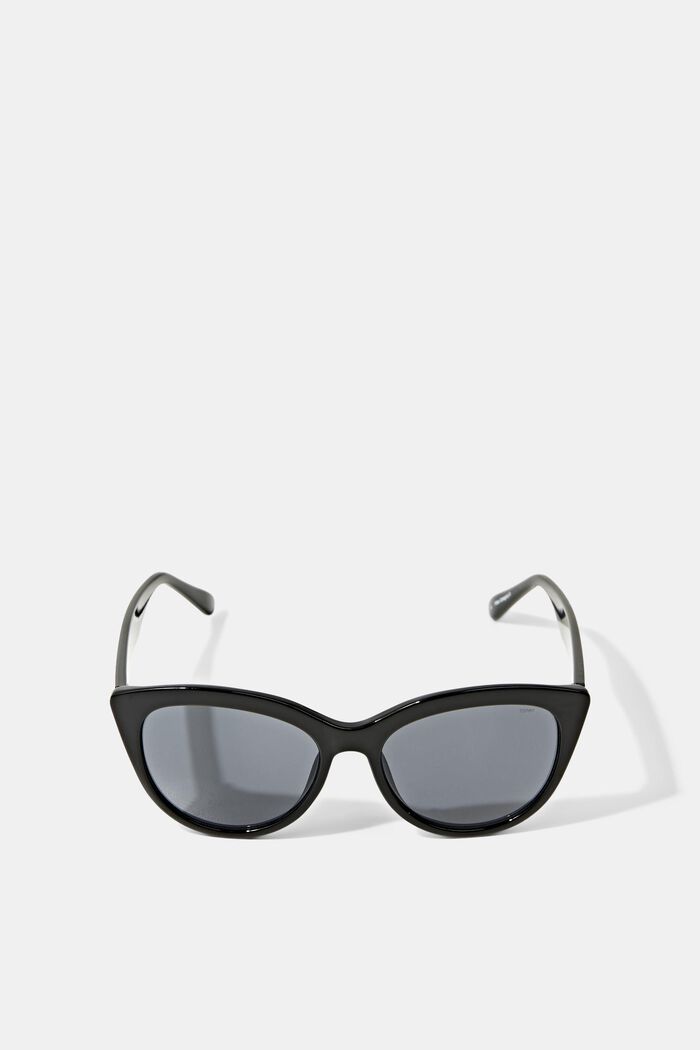 Solglasögon i cat eye-modell av plast