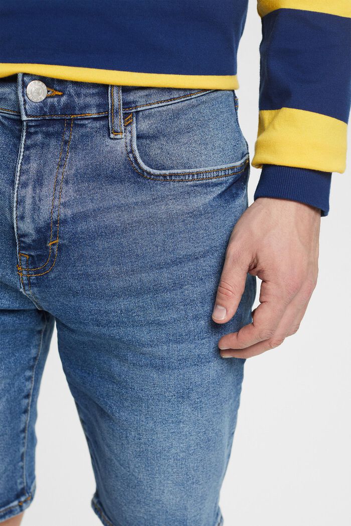 Jeansshorts med ledig smal passform, BLUE LIGHT WASHED, detail image number 2