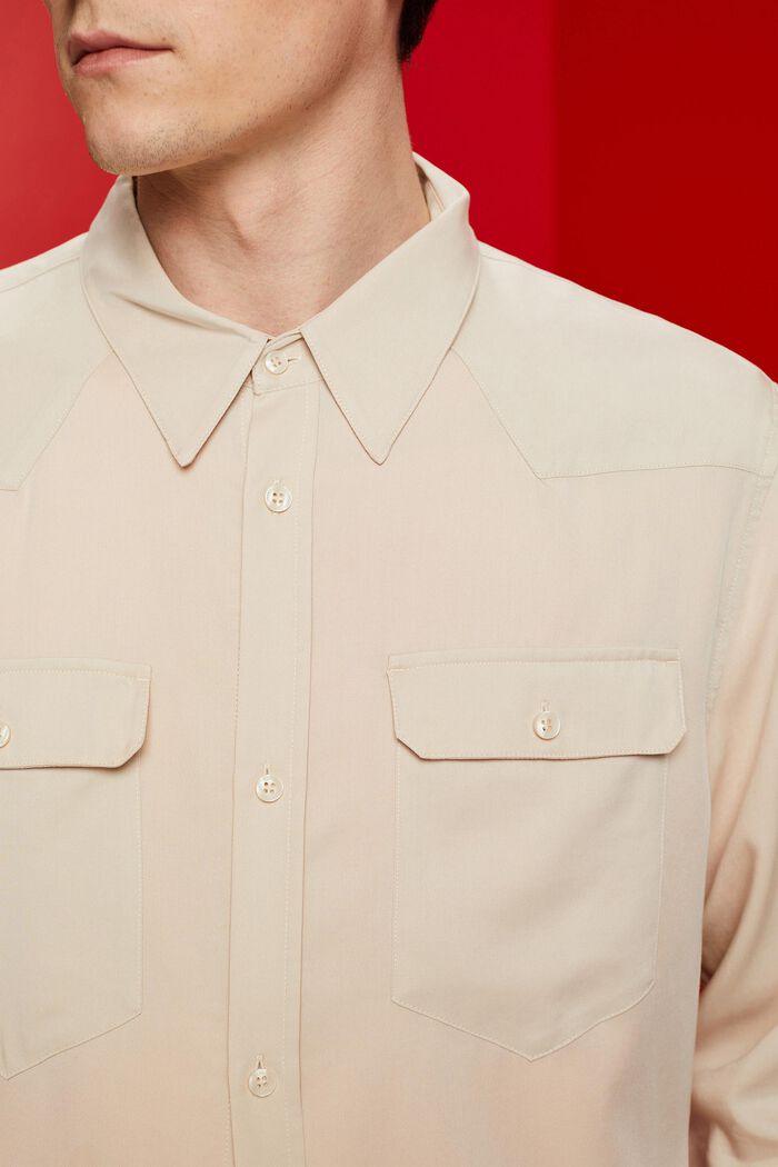 Skjorta av flytande lyocell, LIGHT TAUPE, detail image number 2