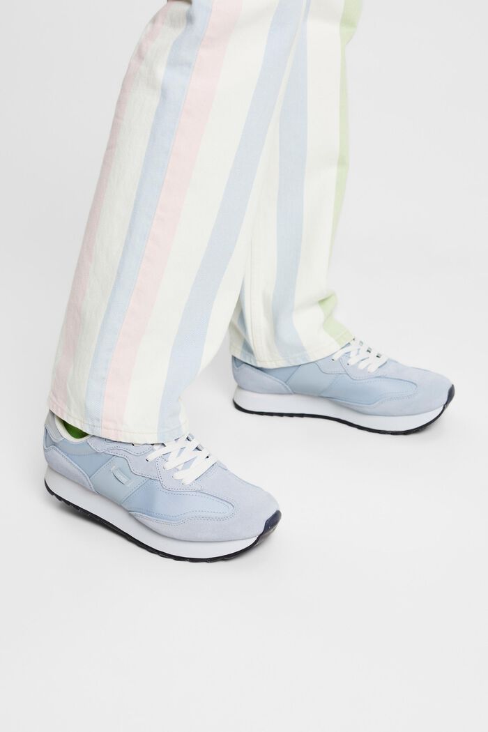 Sneakers i läder med platå, PASTEL BLUE, detail image number 1