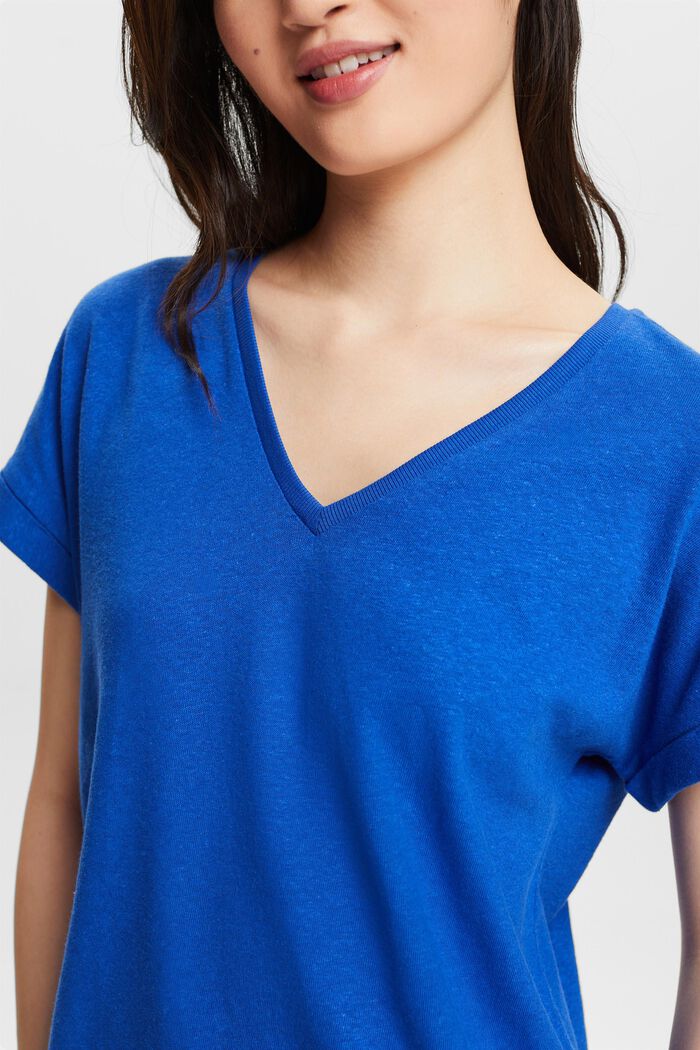 V-ringade T-shirt med bomull-linnemix, BRIGHT BLUE, detail image number 3