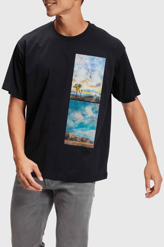 T-shirt med tätt landskapstryck, BLACK, detail image number 0