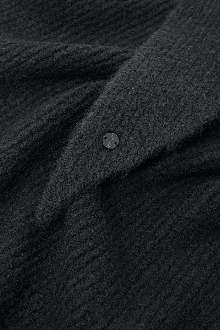 Ribbstickad trekantsscarf, BLACK, detail image number 1
