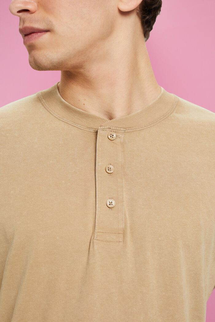 Långärmad tröja med knappar, KHAKI BEIGE, detail image number 2