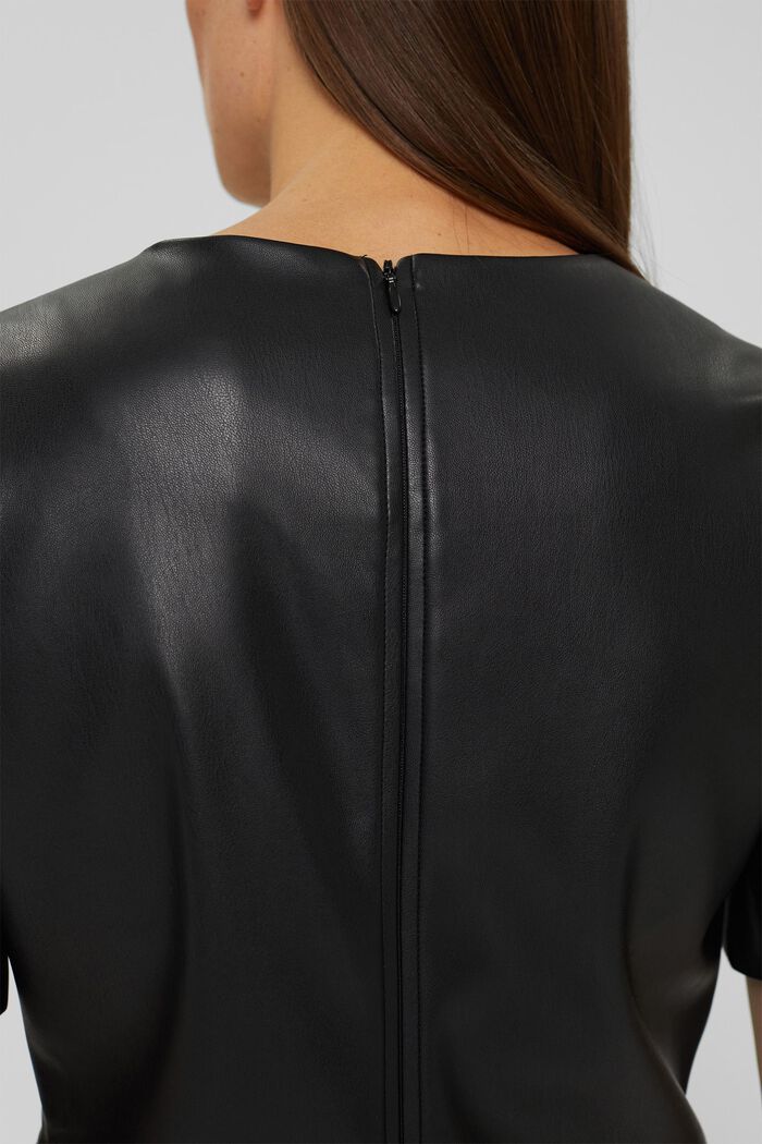 Fodralklänning i skinnlook, BLACK, detail image number 2