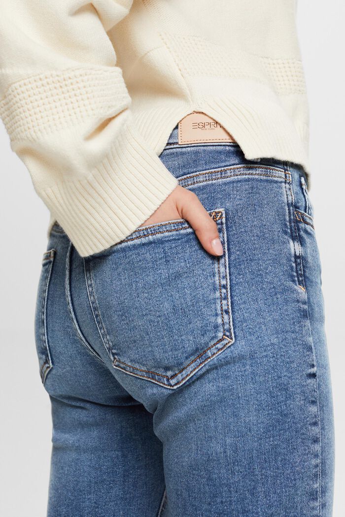 Återvunnet: jeans med medelhög midja, BLUE LIGHT WASHED, detail image number 4