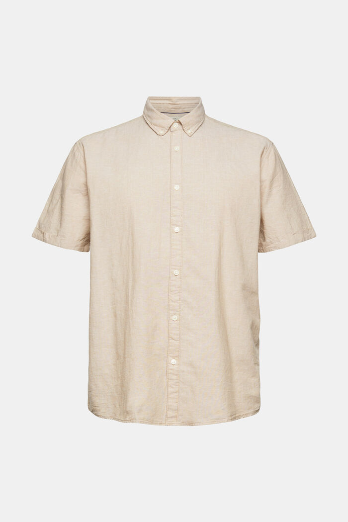 Med linne: kortärmad button-down-skjorta