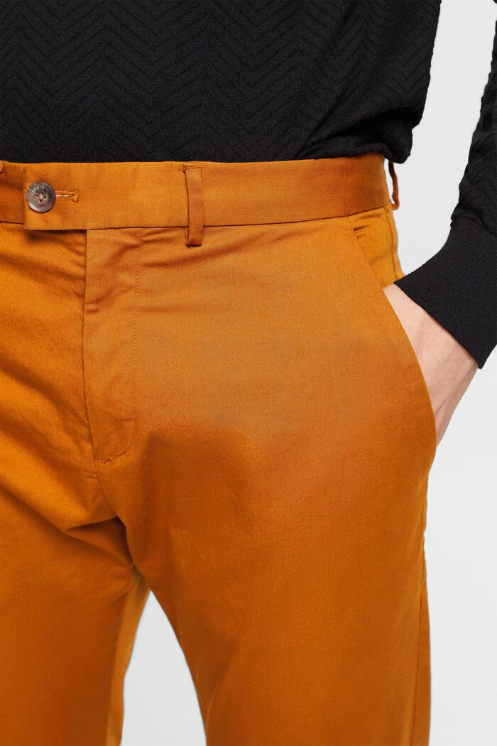 Stretch-chinos i bomull, CARAMEL, detail image number 2